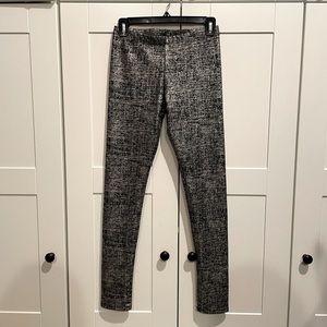 Adrienne black and gold leggings - size small